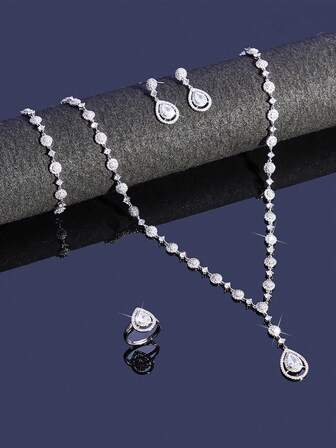 5件套人造立方氧化锆铂金镀层奢华首饰套装，包括项链、手链、耳环、开口戒指，适合女性在婚礼、约会、派对和周年纪念日佩戴。