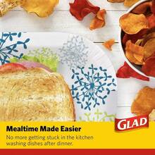 R's Glad Square Disposable Paper Plates with Gray Victorian Design Soak Proof Cut-Proof Microwaveable Heavy Duty Disposable Plates 7 Inches 50 Count - Gris+7 pulgadas - 50 unidades - Ver 5