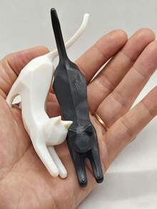 3D打印猫形戒指架，单色，可放置两枚戒指，是婚礼戒指、婚礼装饰、生日礼物、家居和办公装饰的理想之选。也非常适合展示和收纳女士珠宝，是特殊场合的完美礼物。 - 彩色 - 查看 4
