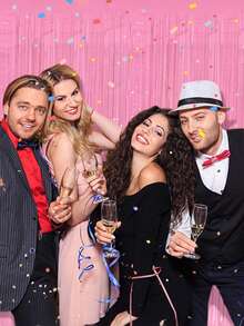 2件装 - 粉色金属箔流苏窗帘，粉色流苏闪光背景，适用于生日、婚礼、派对、70年代80年代90年代迪斯科主题、单身派对、彩虹派对装饰、情人节装饰、派对装饰、生日装饰、新年装饰和拍照道具。 - 粉色 - 查看 7