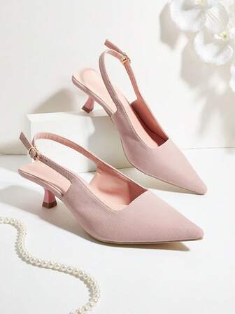 Dampumps med enfärgade kitten klackar, eleganta höga klackar med spetsiga tår, moderiktiga höga klackar med fotledsrem