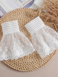 1 Pair White Lace 6-Flower Design Versatile Arm Sleeves - White-168 - View 9
