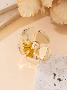 1pc Metallic Finish Luxurious Gold Flower Shaped Women's Single Ring - Yellow Gold - View 4