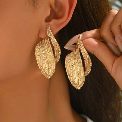 1 Coppia di orecchini pendenti eleganti e affascinanti da donna, con forme geometriche esagerate in oro, inclusi a spirale, piuma, a forma di S, goccia asimmetrica, fiocco, cerchio vuoto, linee geometriche, pendenti asimmetrici in metallo, adatti per uso quotidiano e feste