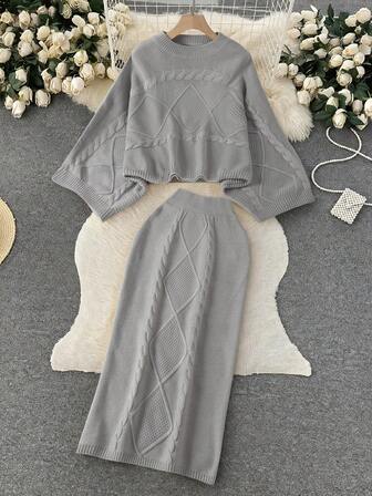 两件套女士时尚休闲蝙蝠袖毛衣和修身半裙套装，优雅女士秋冬装