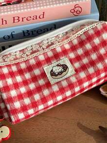 1个三丽鸥红色格子可爱Hello Kitty猫咪铅笔盒（不含苹果吊饰），大容量铅笔盒，便携式化妆包，学生文具，返校礼物 - 彩色 - 查看 6