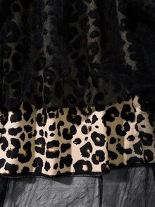 Girls Cartoon Graphic Asymmetric Neck T-Shirt & Leopard Print Mesh Overlay Skirt - Black - View 4