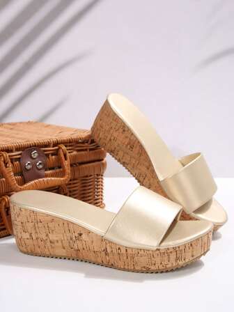 女士厚底水晶沙滩凉鞋，派对/生日/活动/礼品鞋，尺码齐全，新款春夏水晶凉鞋，时尚沙滩PU皮拖鞋，适合沙滩、婚礼、派对、办公室、居家、健身房等场合。