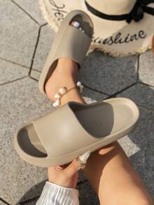 Women's Beach, Dorm, Bathroom, Pool Slippers, Casual Comfortable Thick Sole Slip-On Sandals - Khaki - View 4