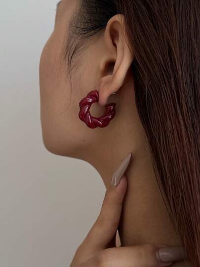 一对复古C字母Y2K几何亚克力夸张时尚耳环，适合女性佩戴，可用于母亲节、情人节、圣诞节、新年、日常佩戴。