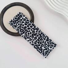 1pc Fashion Leopard Print Fleece Warm Criss-Cross Headband For Women, Retro Leopard Headband With High Elasticity Wide Edge, Stylish Headwrap Hair Accessory For Sports, Yoga, Sweat-Absorbent Breathable Women Hair Bands - Multicolor - View 9