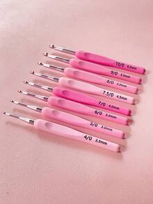 钩针套装 - 8 件符合人体工程学的软握柄、渐变色、耐用铝制挂钩、便携式 PU 皮套、便携式切割工具、用于 DIY 工艺品项目的针织配件 - 针织爱好者的理想选择 - 送给手工艺人和 DIY 爱好者的礼物 - 彩色 - 查看 8