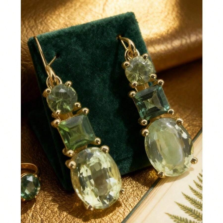 Sparkling Green Vintage Geometric Earrings With Synthetic Cubic Zirconia, Elegant Dangling Pendant Party Jewelry For Women, Handcrafted Boho Chic Festival Accessories, Hypoallergenic Sparkly Evening Wear Earrings, Unique Gift Idea For Her, Lightweight Comfortable Daily Statement Earrings, Waterproof & Tarnish Resistant Design. - 金色 - 查看 1