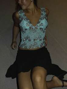 Women Y2K Sequin Camisole Sparkly Beaded Backless Tank Top Spaghetti Strap Low Cut Crop Cami Bling Deep V-Neck Disco Party  Vest Summer Going Out Top Nye Celebration Outfits Cocktail Attire - 綠色 - 查看 1