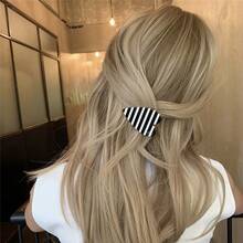Acetate Fiber Striped Heart-Shaped Hair Clip, Durable For Daily Commute And Back To School Wear, Can Be Used As Hair Accessory - Multicolor - View 5
