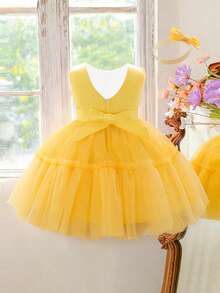 1件女童纯色蝴蝶结装饰薄纱泡泡裙连衣裙，配发带，可爱又优雅