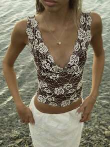 Women Y2K Sequin Camisole Sparkly Beaded Backless Tank Top Spaghetti Strap Low Cut Crop Cami Bling Deep V-Neck Disco Party  Vest Summer Going Out Top Nye Celebration Outfits Cocktail Attire - 卡其色 - 查看 2