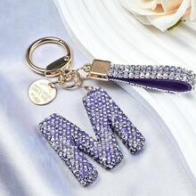 Llavero con letra inicial rosa y azul y blanco, regalo para mujeres y nias, mochila brillante y bonita, accesorios para llaves del coche - M-púrpura - Ver 3