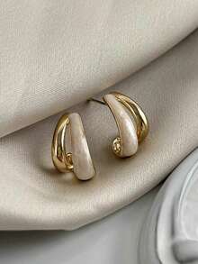 一对复古珐琅釉面扁平法式高端简约精致优雅小众独特设计耳环，适合女性日常百搭时尚宴会佩戴