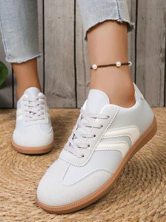 Zapatos casuales con plataforma y cordones de moda, nuevos tacones de cuña con suela gruesa para mujeres de talla grande, adecuados para primavera y otoño, talla 1 número menos de lo habitual