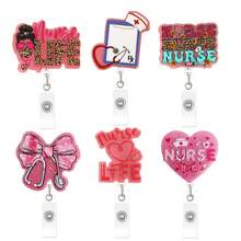 Carrete de identificación retráctil de acrílico rosa brillante con purpurina - Regalo médico lindo y romántico para trabajadoras de la salud, accesorio hospitalario para el Día de San Valentín