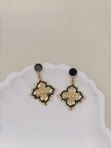1 Pair Fashionable Gold-Tone Patterned Double-Layer Embossed Four-Leaf Clover Dangle Earrings, Suitable For Women's Daily Wear, Holiday And Gift - Gold - View 8