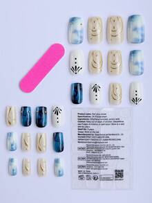 24片方形亚克力美甲贴片，礼盒包装，采用酷炫的蓝色渐变设计，手绘图案，并饰以奢华的法式金边。可重复使用且可拆卸，非常适合日常佩戴、送礼和派对。内含一瓶凝胶指甲油和一把指甲锉。 - 彩色 - 查看 3