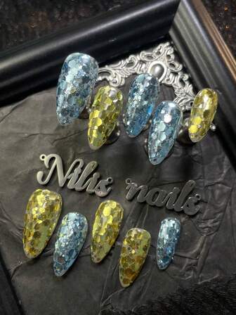 10片杏仁形亚克力美甲贴纸套装，蓝金配色，彩色闪粉美甲，2K风格可佩戴美甲装饰套装，适合女性和女孩在假期、日常、聚会、派对等场合使用，套装包含1个迷你指甲锉和1个双面胶标签