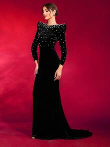优雅女士黑色丝绒长袖珍珠装饰美人鱼尾长款晚礼服