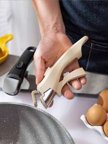 1pc Thick Universal Pot Handle Gripper - Heat Resistant Detachable Kitchen & Outdoor Cooking Pot Holder, Ergonomic Handle, Easy Install/Remove Lever Mechanism, Fits Most Indoor/Outdoor Cooking Pots; Heat Insulation & Non-Slip Design - Multicolor - View 4