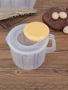 Transparent Plastic Measuring Cup With Lid - Durable, Multipurpose, Suitable For Baking, Salad And Cooking, With Markings (Ml/Oz), Essential For Baking | Practical Kitchen Tool | Food- Material - Multicolor - View 3