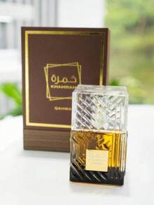 Perfumes para Hombres Khamrah Qahwa para Hombre Eau De Parfum Spray, 1.65 Ounce ofertas y liquidaciones Perfume feromonas Perfumes arabes Contiene notas de bergamota, vainilla y madera de ámbar, ideal para regalos navideños masculinos (Halloween, Navidad, Día de San Valentín, Cumpleaños, Aniversario, Día del Padre) Exquisito embalaje, base de madera, elegancia lujosa, fresca y aromática, rica fragancia, seductora, duradera, realzadora, apta para todas las ocasiones - Woody - Ver 2