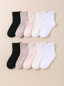 10双儿童男女通用船袜，印有英文字母和数字图案，尺码6-7，趣味运动袜，适合日常穿着和运动，柔软舒适，无缝设计，有机材料，款式随机。