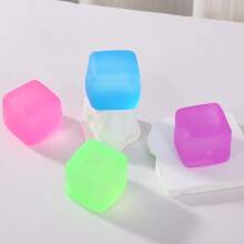 Schylling Needo 挤压式减压玩具 - 大号冰块麦芽糖 - 生日礼物、理想礼物、惊喜礼物、节日礼物、季节性礼物、礼品、圣诞礼物、游戏爱好者的精致礼物 - 彩色 - 查看 5