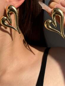 Geometric Asymmetrical Exaggerated Heart-Shaped Earrings, Versatile & Elegant - Earrings - View 1