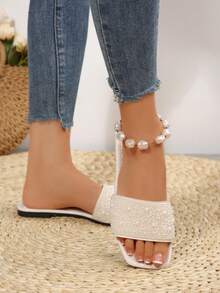 斋月新款方头平底凉鞋，时尚女士套脚拖鞋，米色，珍珠装饰，休闲户外平底凉鞋，防臭，休闲度假沙滩拖鞋 - 米色 - 查看 6