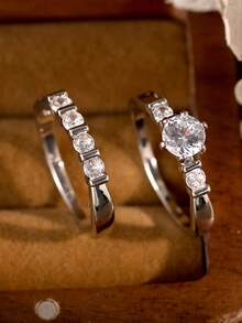 Set de 2 anillos de circonita cúbica brillante y elegante, hechos de material de cobre, no se desvanecen y son hipoalergénicos, joyería para mujeres para bodas y fiestas, regalo ideal - Plateado - Ver 2