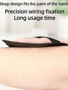 黑色橡胶去角质身体刷，适合居家沐浴的身体磨砂膏。浴室用品，沐浴产品，不刺激皮肤，无痛去角质磨砂刷，广受欢迎的深层清洁产品。