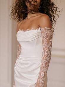 Stunning White Floor-Length Mermaid Wedding Dress With Off-The-Shoulder Neckline And Elegant Long Sleeves – Luxurious Bridal Gown Featuring Intricate Lace-Insert Long Sleeves, A Graceful Side Slit, And A Figure-Hugging Silhouette Flaring Into A Captivating Train, Perfect For Weddings, Christmas Galas, Halloween Balls, Formal Proms, Birthday Celebrations, And Festive Evening Events. A Versatile Full-Length Gown Designed For Ceremonies, Holiday Parties, Bridal Showers, Vacation Getaways, Black-Tie Occasions, Formal Dinners, Graduation Balls, Homecoming Dances, Cocktail Receptions, Bridesmaid Attire, Wedding Guest Outfits, And Commencement Ceremonies. - 白色 - 查看 3