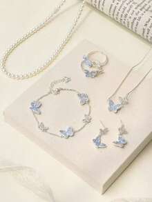 新款奢华小众高端优雅蓝色水晶蝴蝶水钻项链，女士款 - 淺藍色 - 查看 1