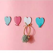 5 piezas Ganchos decorativos de pared con forma de corazón, ganchos de pared adhesivos de acero inoxidable resistentes, adecuados para cocina, baño, oficina, perchero de pared, armario, ganchos multifunción autoadhesivos con forma de corazón para el hogar, herramientas de almacenamiento, ganchos adhesivos, toallero, decoración de pared del dormitorio, perchero, ganchos, perchero, vuelta al colegio, estantes, almacenamiento y organización, soporte para llaves, soporte de llaves de pared, ganchos para colgar llaves, ganchos adhesivos, ganchos colgantes de puerta, decoración del dormitorio, accesorios de cocina - Multicolor - Ver 3