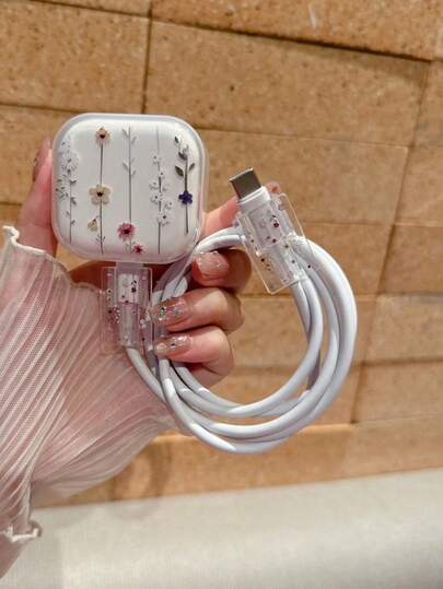 مجموعة 3 قطع: كابل بيانات، حافظة واقية للشاحن بنقش زهري ذو شراشيب ملونة، مناسبة لشاحن سريع 20 واط من آبل للمملكة المتحدة، هدية رائعة للأصدقاء، هدية عيد الميلاد