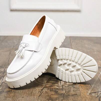 British-Style White Patent Leather Fringed Loafers For Men, Thick-Soled And Cream-Soled, Versatile. A Pair Of Retro Small Leather Shoes, Light Soles, Comfortable And Casual Men's Shoes, Large Size