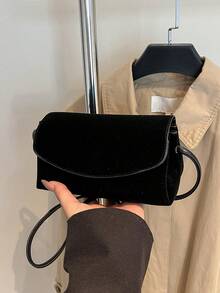 Túi xách mini tối giản, túi đeo vai phong cách retro sang trọng, túi đeo chéo chất lượng cao, phù hợp cho nữ sinh, sinh viên, người mới bắt đầu và các quý cô công sở. Lý tưởng cho văn phòng, trường đại học, công việc, kinh doanh, đi lại, hoạt động ngoài trời, du lịch và nhiều hơn nữa. - màu đen - Xem 4