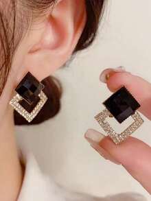 一对经典欧美风格菱形水晶耳钉，时尚百搭的奢华耳环 - 彩色 - 查看 3