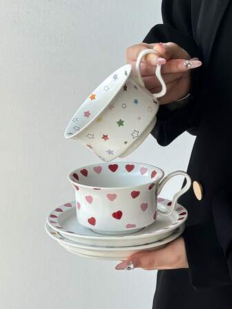 סט אחד של כוסות קפה קרמיות ותחתיות, ספלים מצוירים ביד בסגנון מינימליסטי בהשראה אירופאית יצירתית, בשילוב עם תחתיות לכוסות 15 ס"מ מצוירות ביד, כוס מים יצירתית למשרד/כוס חלב לארוחת בוקר ביתית, תה נענע, קפוצ'ינו, כוס קפה ערבית, מתנה, טובה למסיבה