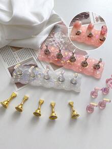 1 Set Aurora Nail Art Decoration, Japanese Style Nail Glitter Powder, Rhinestone, Nail Practice Base, Nail Art Photography Display Props, Nail Art White & Pink Base With Alloy Resin Aurora Flag Nail Practice Holder