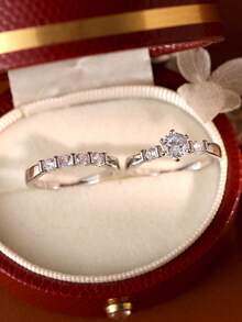 Set de 2 anillos de circonita cúbica brillante y elegante, hechos de material de cobre, no se desvanecen y son hipoalergénicos, joyería para mujeres para bodas y fiestas, regalo ideal - Plateado - Ver 3