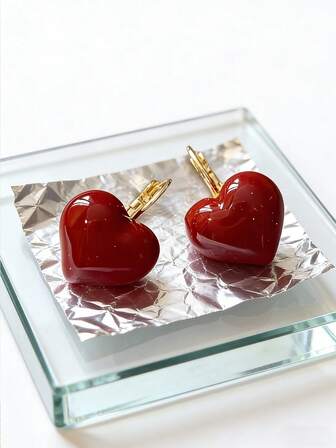 1 par de pendientes vintage con corazón rojo, pendientes elegantes y delicados con colgante en forma de corazón, adecuados para uso diario, fiestas, San Valentín, Día de la Madre, un regalo ideal para seres queridos o amigos