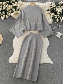 两件套女士时尚休闲蝙蝠袖毛衣和修身半裙套装，优雅女士秋冬装 - 灰色 - 查看 2